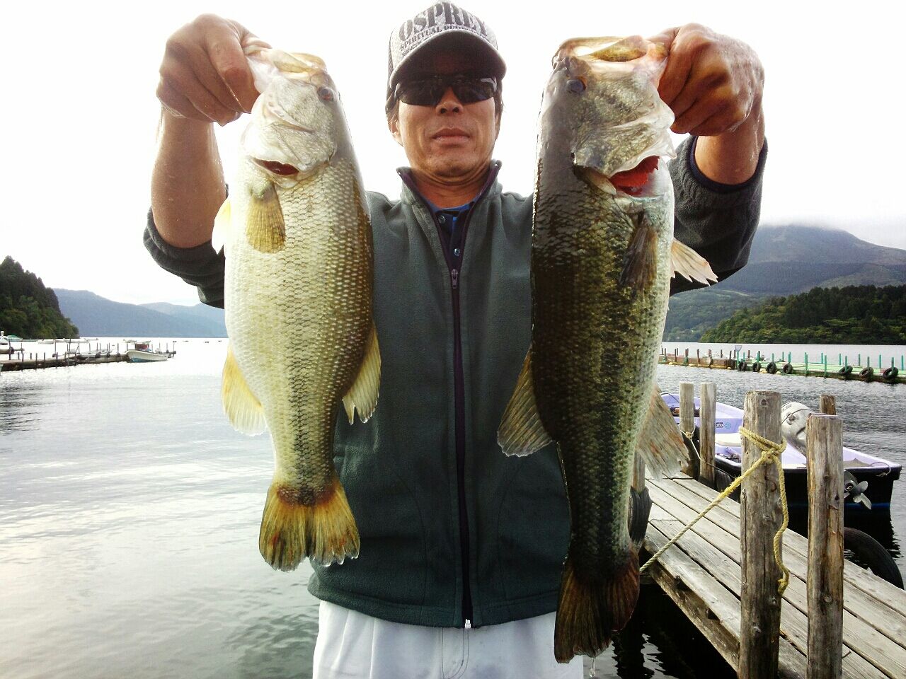 長島さんのブラックバス釣果です 芦ノ湖 福井釣船店