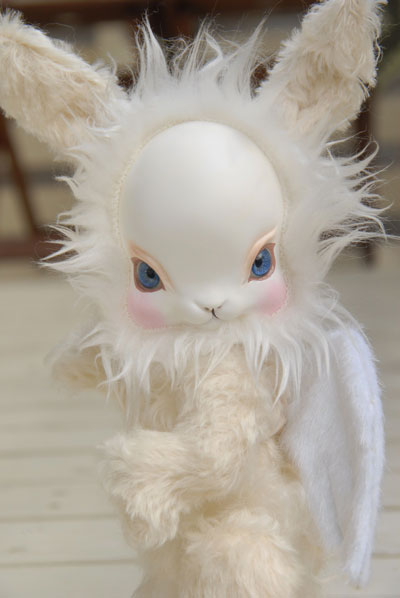 羽の天使うさぎちゃん♡ うさぎ耳がキュート 癒し天使ちゃん人形 心を和ませる特別な存在 | KAXIA