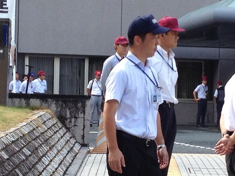 福岡県警警備課朝重警部と仲間たち