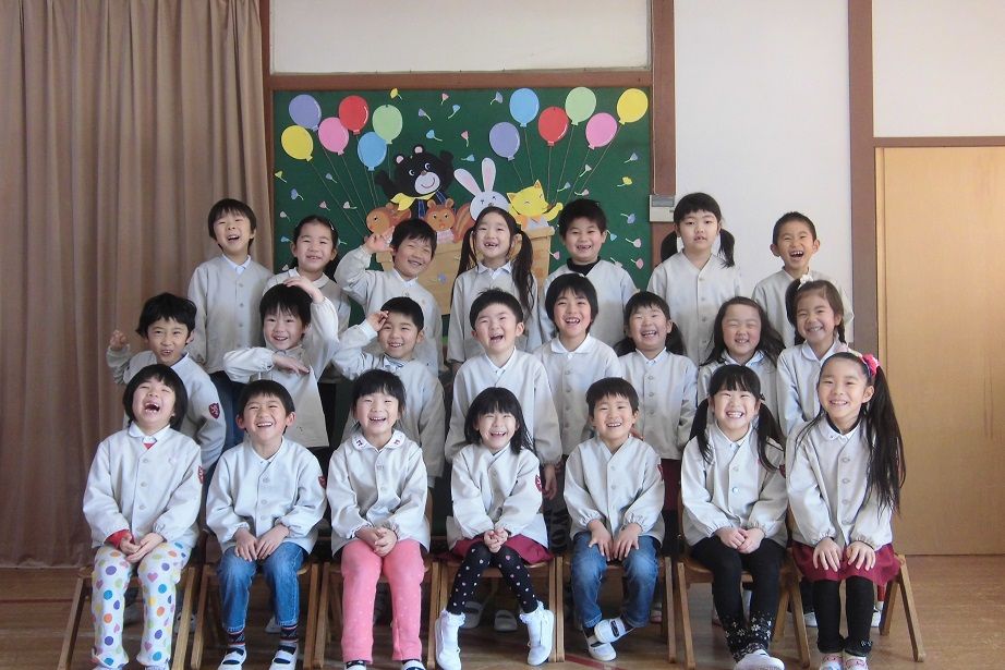 幼稚園　集合写真 
