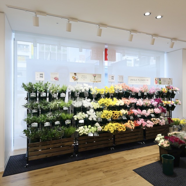 ユニクロ天神店「UNIQLO FLOWER」