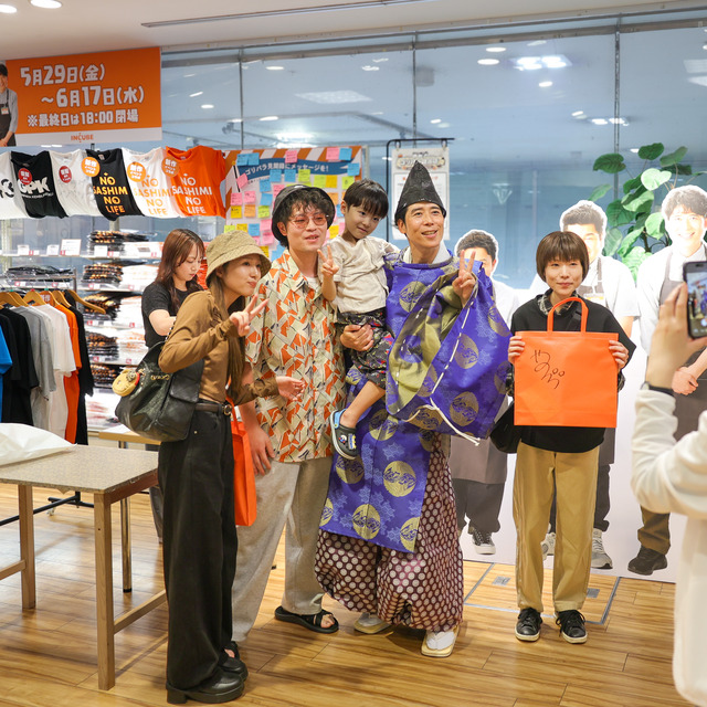 パラシュート部隊 矢野ぺぺさんが「ゴリパラ雑貨店」2026年 インキューブ天神店にて、“ぺぺ大明神”ご祈祷グリーティング。