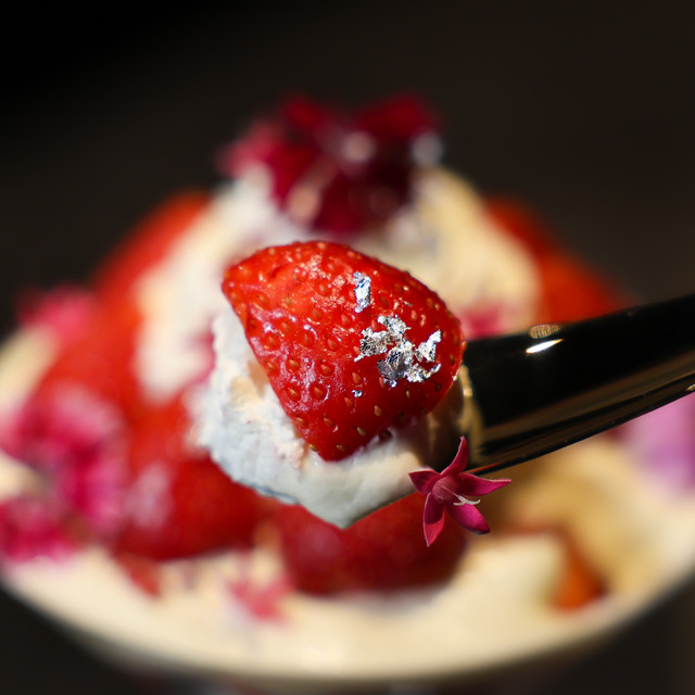 イチゴの花畑パフェ Remake easy博多天神