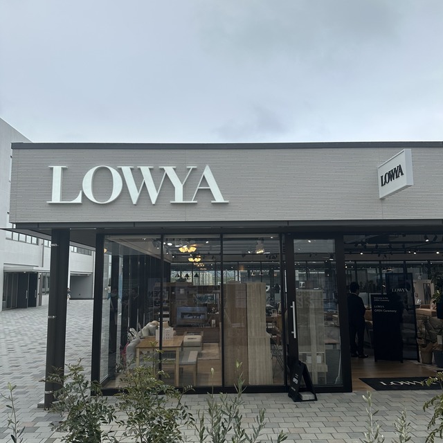 「LOWYA（ロウヤ）九大伊都店」福岡市の開業レポート。初の実店舗の写真。
