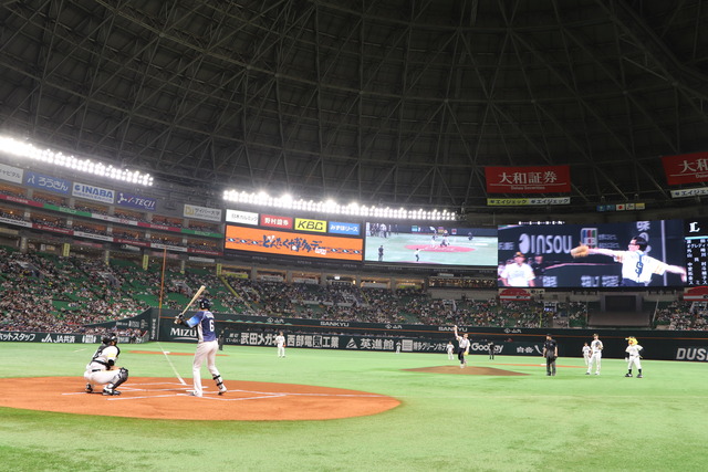 おいでやすこがさんの福岡ソフトバンクホークス始球式