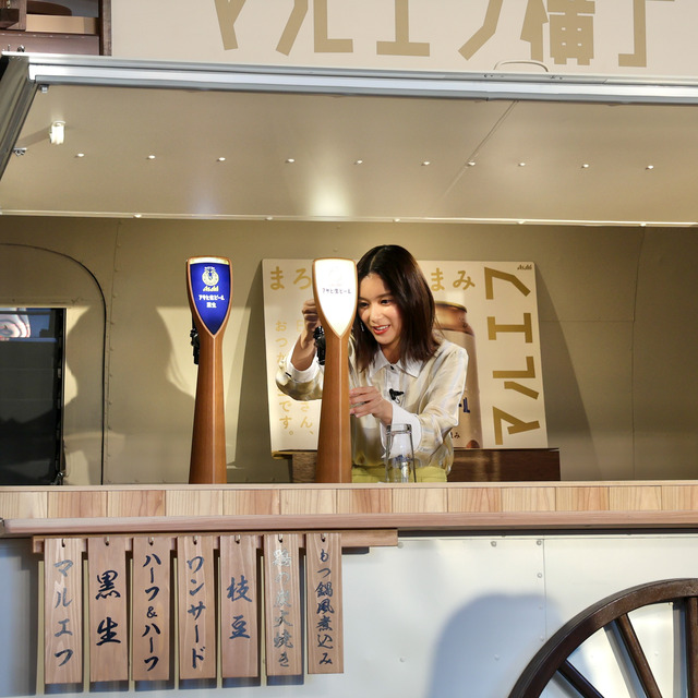 芳根京子さんが福岡で「おつかれ生です」アサヒ生ビール マルエフ