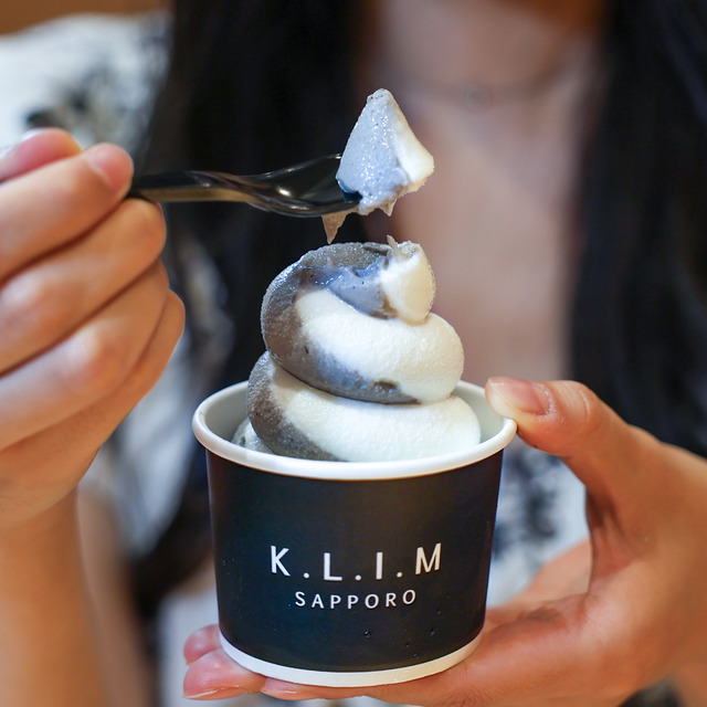 SUSHI ROLL HUG 福岡空港店（スシロール ハグ）