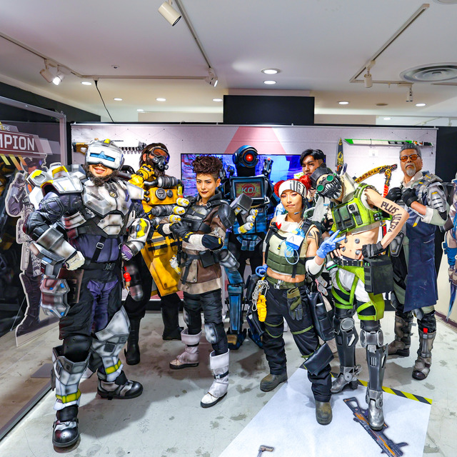 エーペックスレジェンズのコスプレイヤー