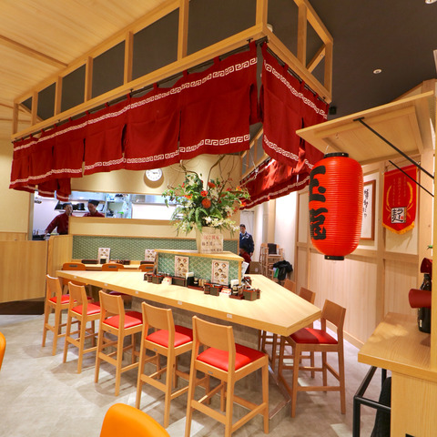 福岡空港「屋台ラーメン 玉龍」ラーメン滑走路