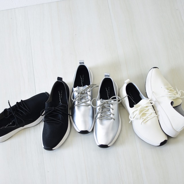 クロールバリエ福岡天神店「newmo(ニューモ)」