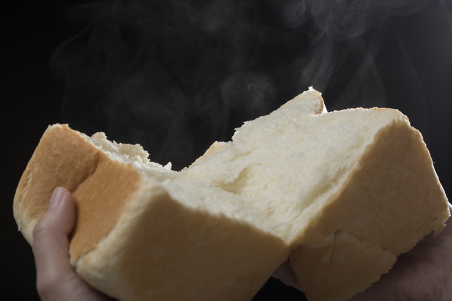 「銀座に志かわ 北九州八幡西店」食パンの湯気