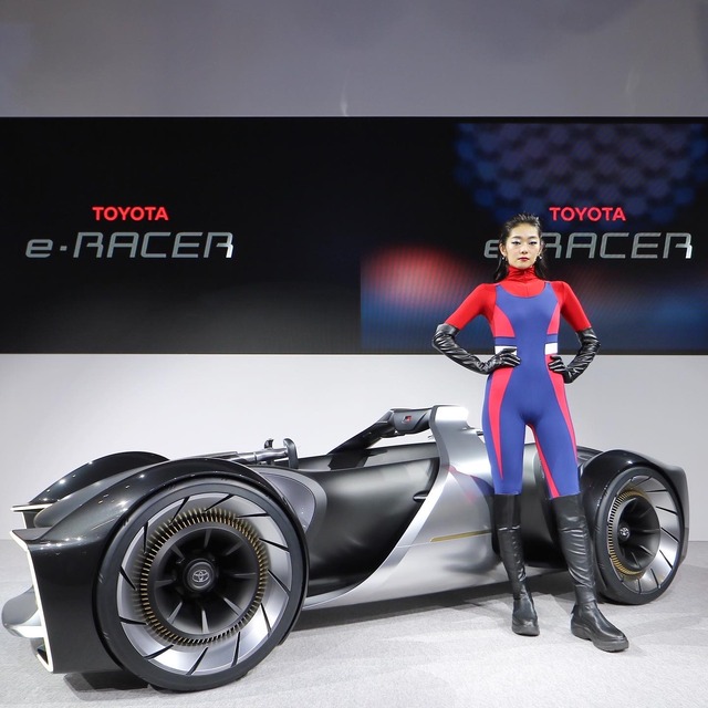 福岡モーターショー2019_トヨタ_コンパニオンの写真