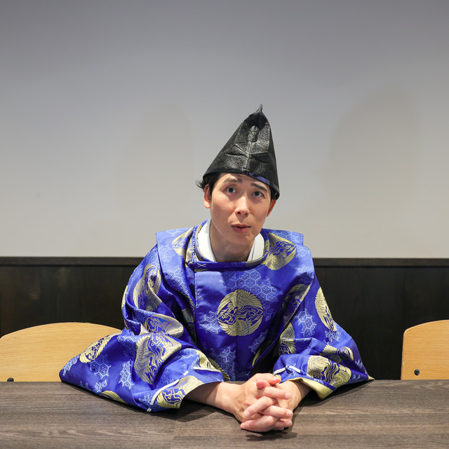 パラシュート部隊 矢野ぺぺさん“ぺぺ大明神”降臨初日にインタビュー。