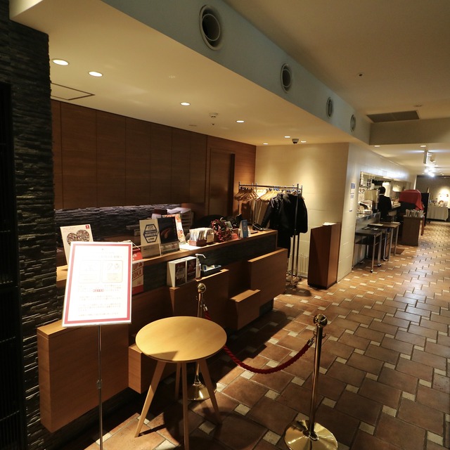 西鉄グランドホテル「グランカフェ」内観
