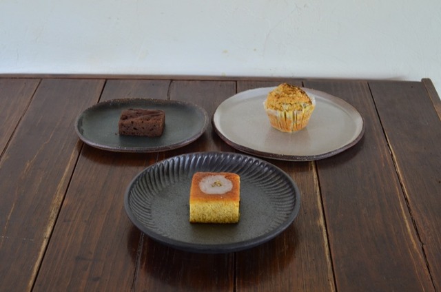 沖縄の器と焼き菓子展 YACHIMOON×comum_03