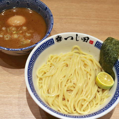 福岡空港「つじ田」ラーメン滑走路