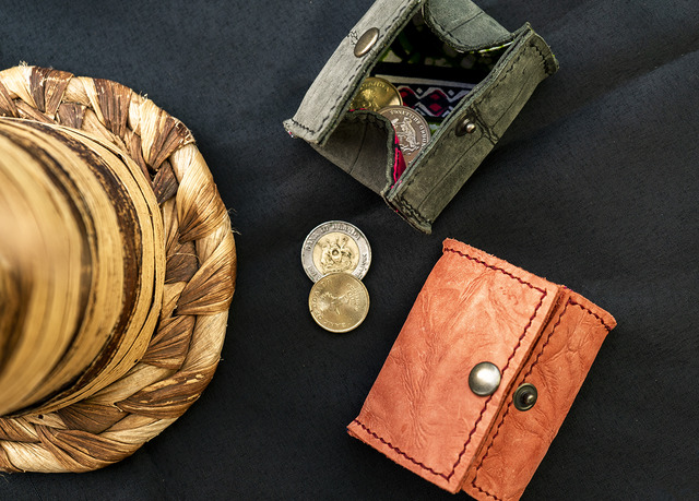 「Bereesera（ベレッセラ）」ウガンダの女性たちの手作り革製品