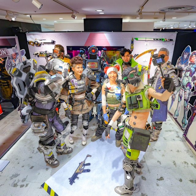 エーペックスレジェンズのコスプレイヤー