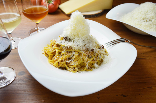 「ナチュラルボロネーゼスタンド」熟成チーズのボロネーゼ