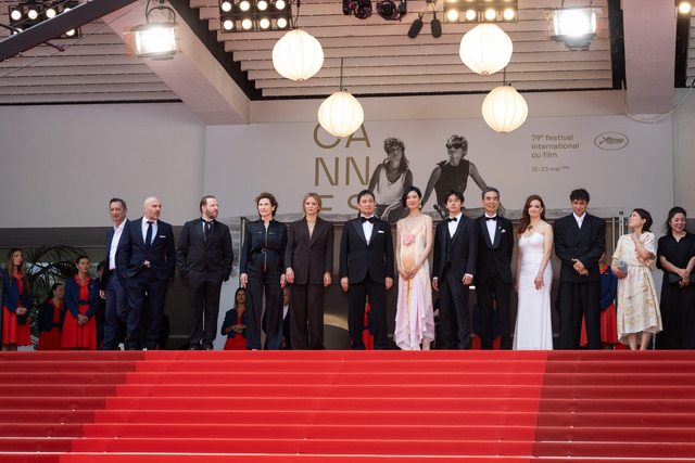 映画『急に具合が悪くなる』カンヌ国際映画祭でレッドカーベット