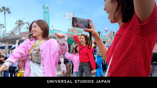 USJ開業25周年CMに川口春奈さんと岡本あずささんが出演