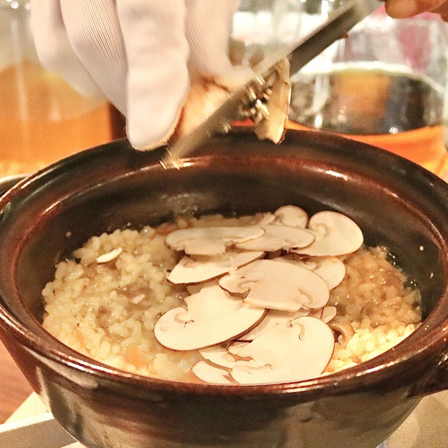 薬膳ブイヨン鍋酒場「食労寿(クロス)」福岡・薬院