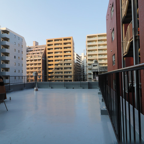 薬院駅近く「manu coffee roasters クジラ店」