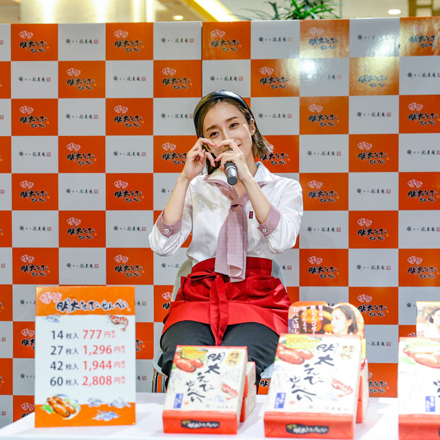 梅田彩佳さんが博多マイングで博多風美庵のトークショーに登壇