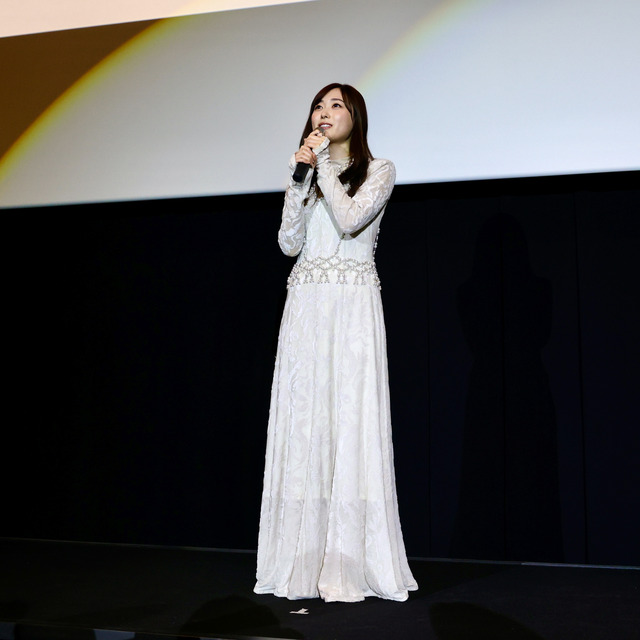 福原遥さんと水上恒司さんが福岡で映画“あの花”の舞台挨拶