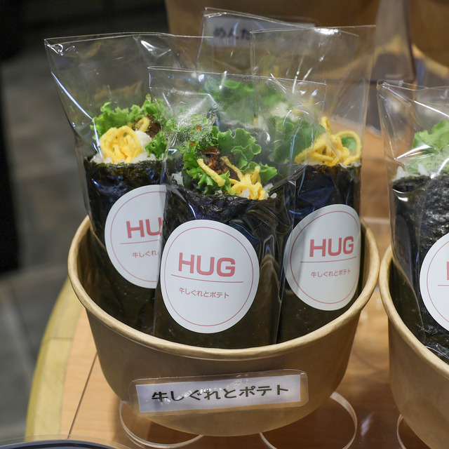 SUSHI ROLL HUG 福岡空港店（スシロール ハグ）