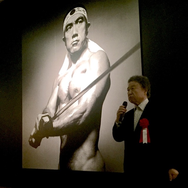 篠山紀信さんが福岡アジア美術館「篠山紀信展 写真力」開会式に登壇