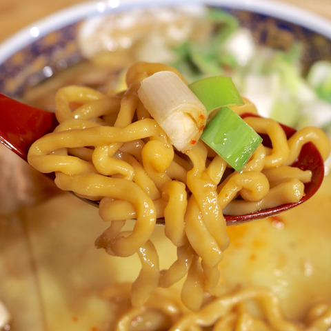 福岡空港「ラーメン 凪」ラーメン滑走路