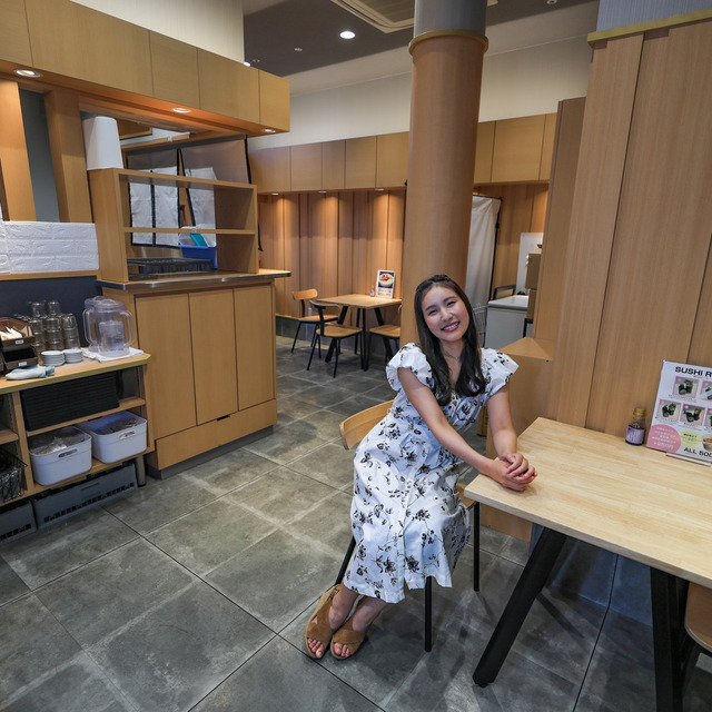 SUSHI ROLL HUG 福岡空港店（スシロール ハグ）