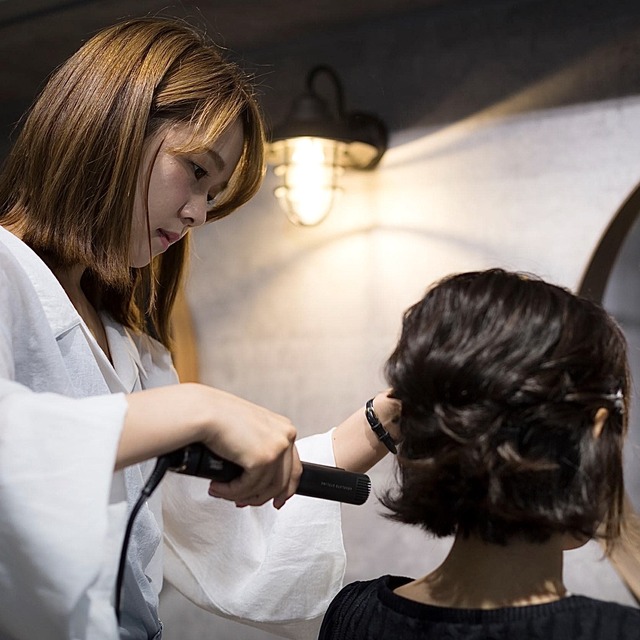 Uruu ウルー 博多店 オープン ヘアセット シャンプーブロー専門店の2号店 30分で仕上がる時短サロン 癒し効果も フクオカーノ 福岡の情報サイト Uruu ウルー 博多店 オープン ヘアセット シャンプーブロー専門店の2号店 30分で仕上がる時短サロン 癒し効果も フクオカーノ 福岡の情報サイト