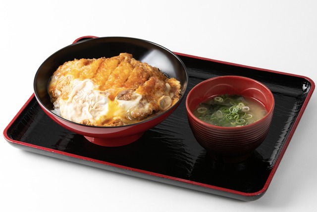「資さんうどん和白店」カツとじ丼