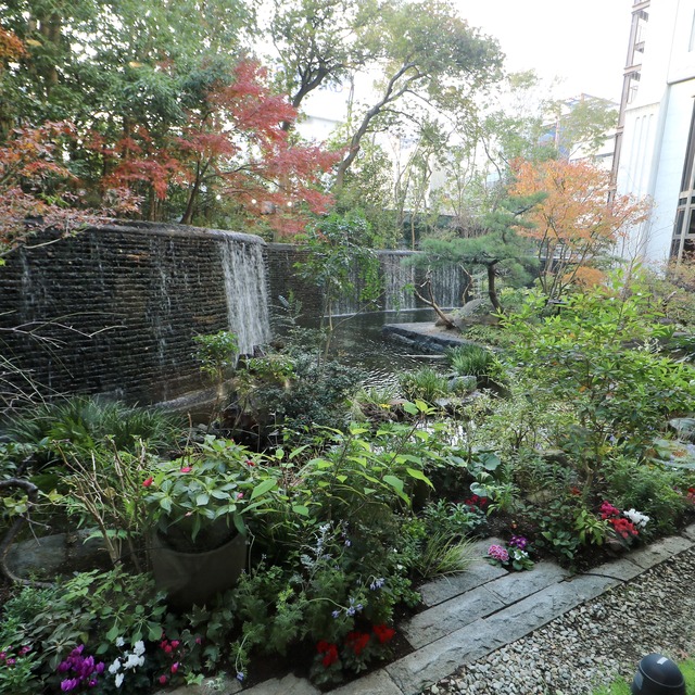 西鉄グランドホテル「グランカフェ」庭園