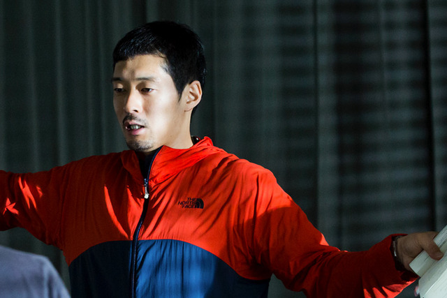 綾部真弥「福岡恋愛白書16 クリスマス狂想曲」