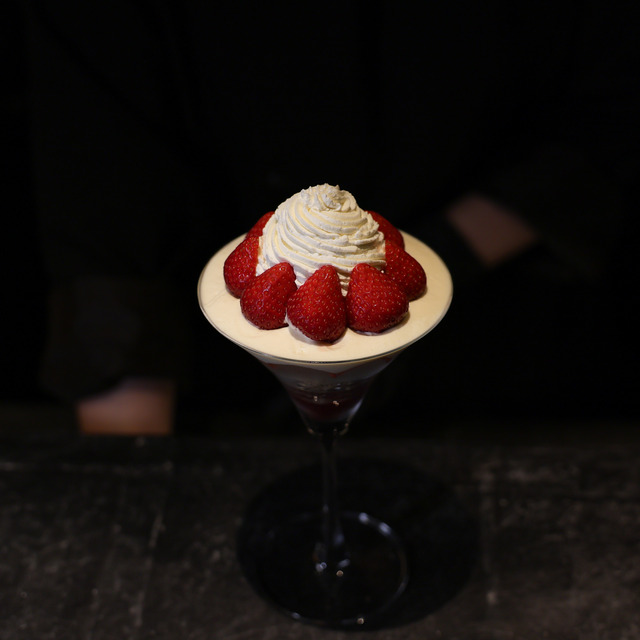 イチゴの花畑パフェ Remake easy博多天神