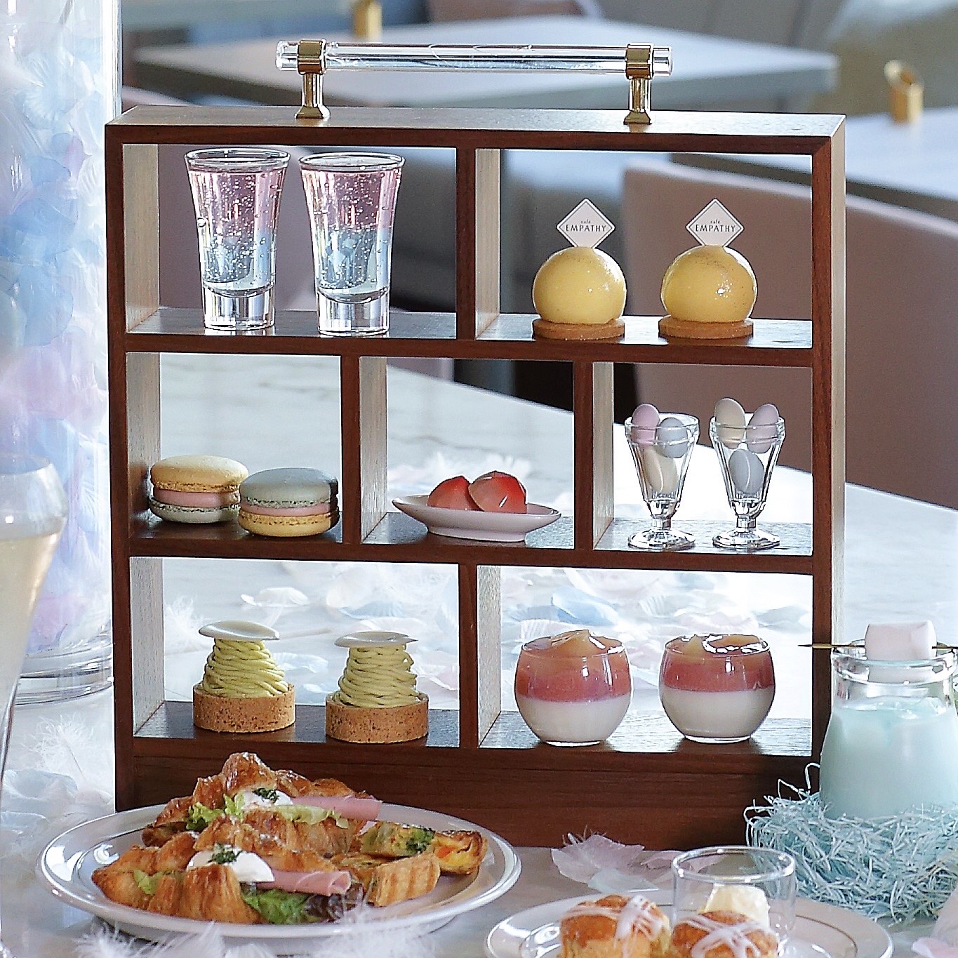 都ホテル博多 シャーベットカラーのアフタヌーンティー 心踊るシャーベットカラーのスイーツ カラーコンサルタント監修 フクオカーノ