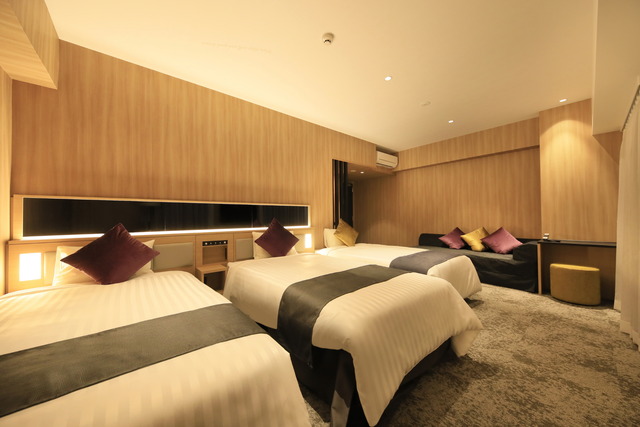 クインテッサホテル福岡天神 Comic & Books