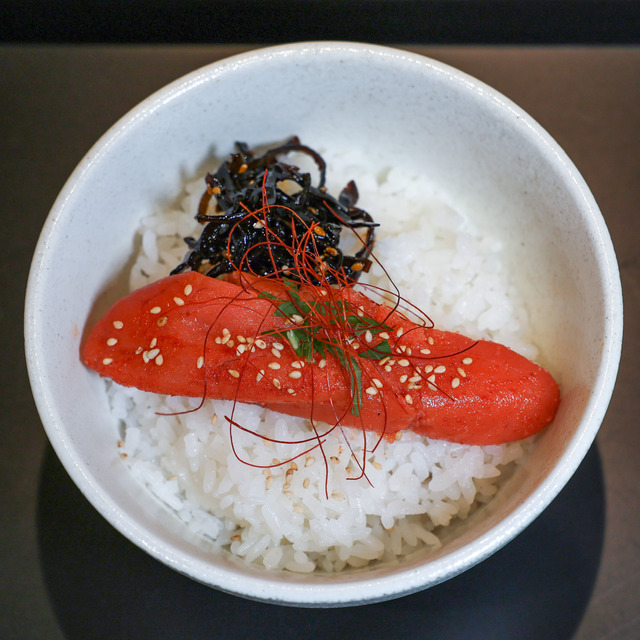 SUSHI ROLL HUG 福岡空港店（スシロール ハグ）