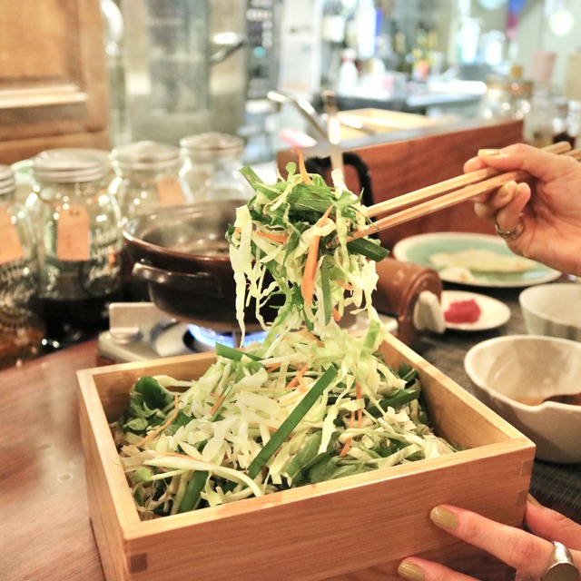 薬膳ブイヨン鍋酒場「食労寿(クロス)」福岡・薬院