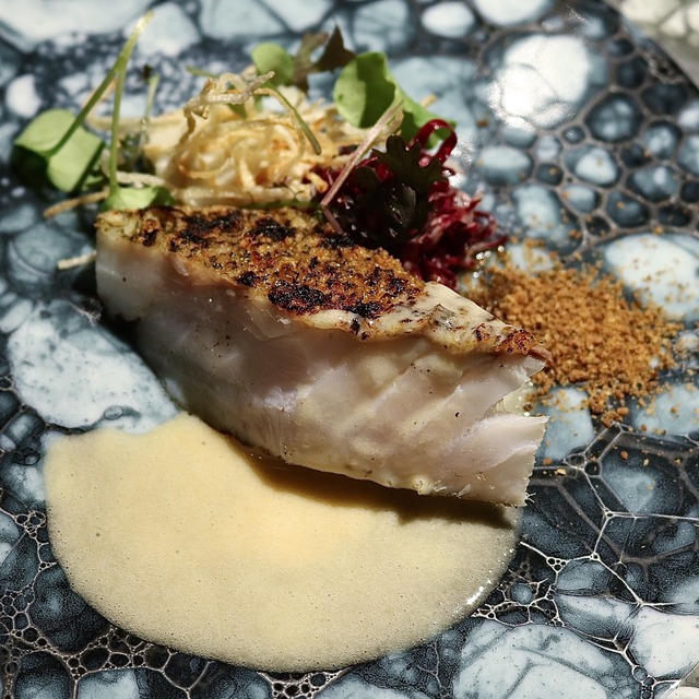 「イノベーティブ・フレンチ ワタハン」福岡市白金に開業レポート