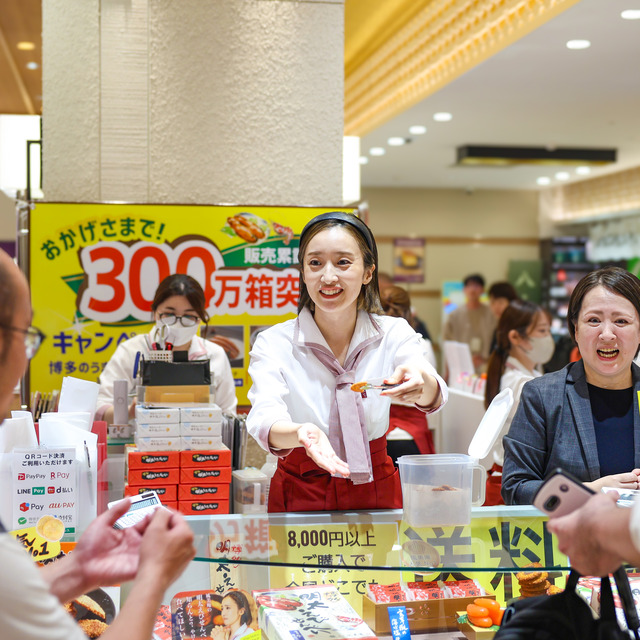 梅田彩佳さんが博多マイングで博多風美庵のトークショーに登壇