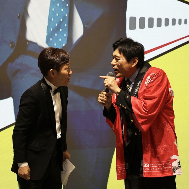 博多華丸・大吉さんがJR博多駅で「華大どんたく」をPR