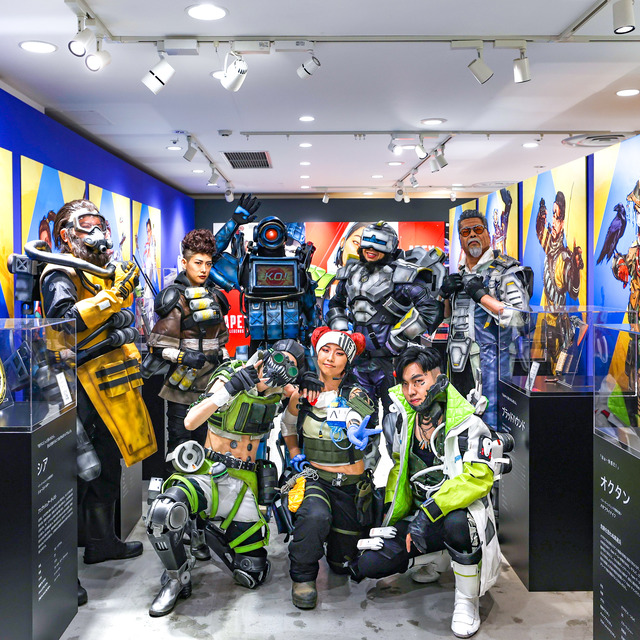 エーペックスレジェンズのコスプレイヤー