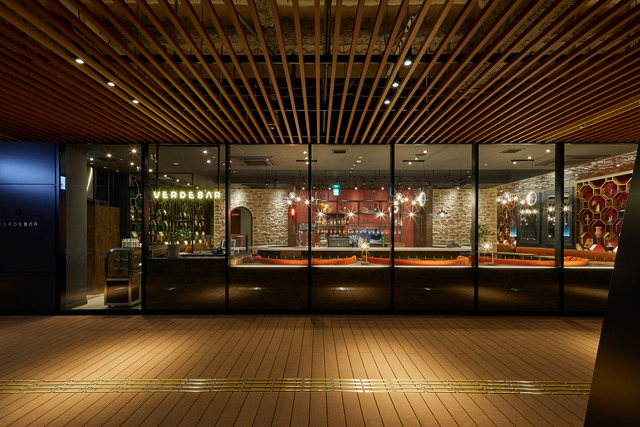 「Verde Bar ヴェルデバール」外観