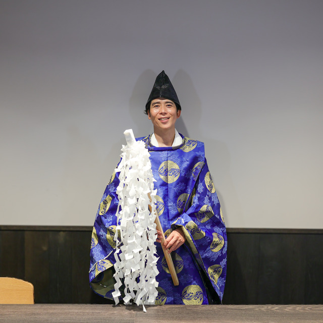 パラシュート部隊 矢野ぺぺさん“ぺぺ大明神”降臨初日にインタビュー。