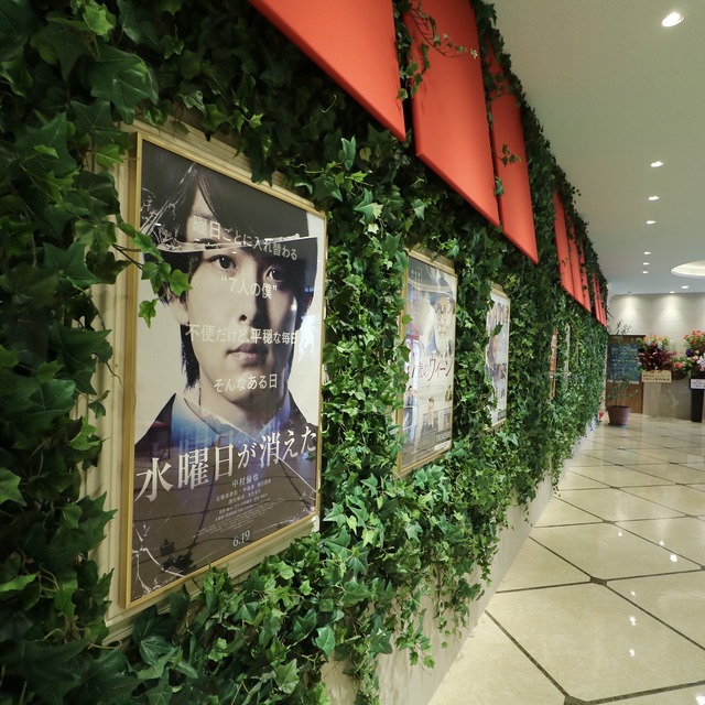 kino cinéma 天神(キノシネマ天神)のポスター掲示板の写真