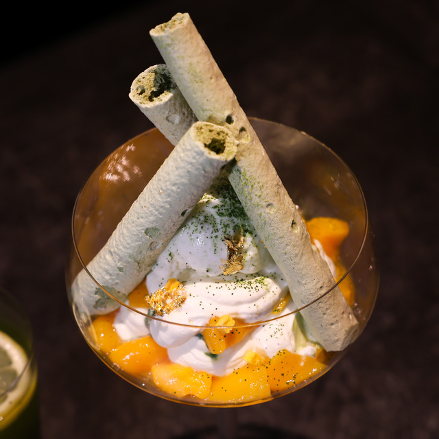 日本茶とマンゴーのティラミスパフェ Remake easy博多天神